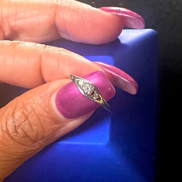 Size 5.5 14k white gold real genuine, diamond ring. - Picture 3 of 8